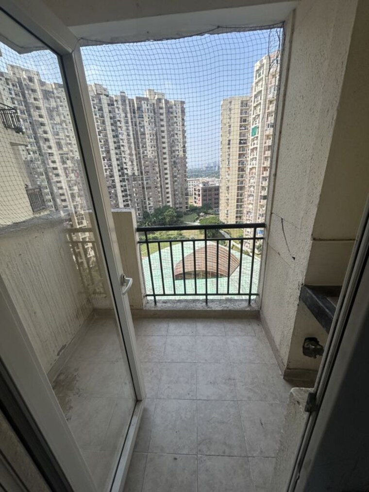 Balcony, paramount-floraville 3 Bedroom 1360 Sq.Ft. Apartment In Sector 137 Noida 10751800