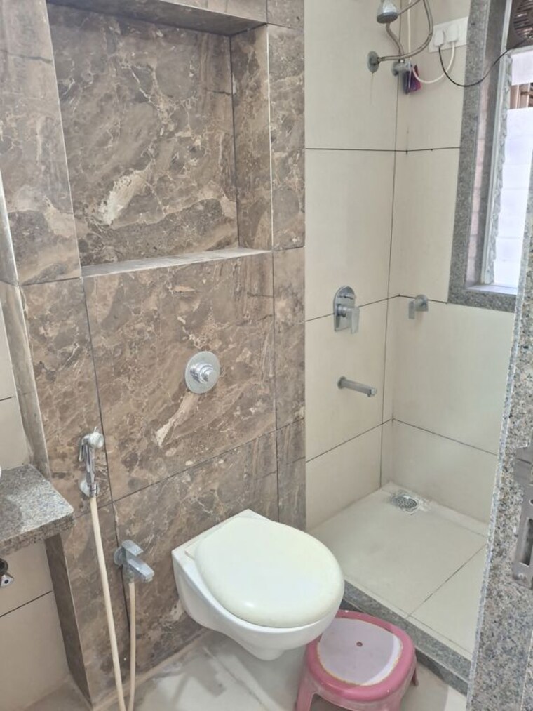 Bathroom, ace-falcon 3 Bedroom 900 Sq.Ft. Apartment In Kasarvadavali Thane 10751812