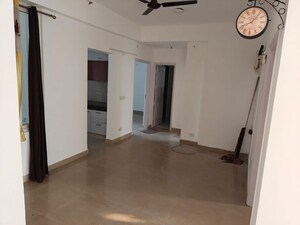 Room in 3 BHK Apartment at Sector 107 – for Rent