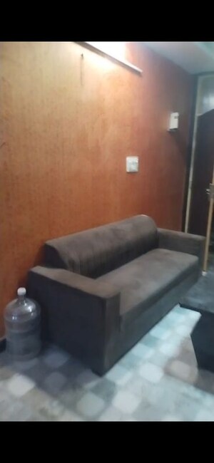Furnished Amenities in 2 BHK Builder Floor at Sapphire Tower, Sector 104 – for Rent