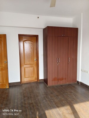 Room in 3.5 BHK Apartment at ATS One Hamlet, Sector 104 – for Rent