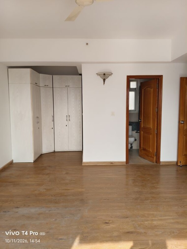 Room, ats-one-hamlet 3.5 Bedroom 2259 Sq.Ft. Apartment In Sector 104 Noida 10751842