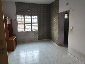Room in 1 BHK Villa at Vejalpur – for Rent