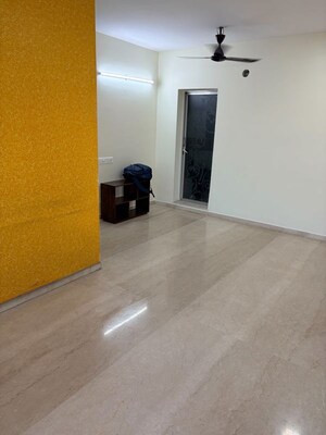 Room in 3 BHK Apartment at Kalpataru Hills Phase II, Manpada – for Rent