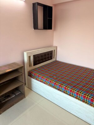 Bedroom in 3 BHK Apartment at Kalpataru Hills Phase II, Manpada – for Rent