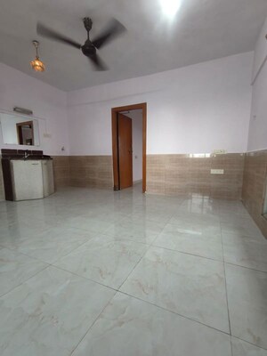 Room in 3 BHK Apartment at Sea Breeze Tower, Nerul – for Rent