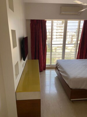 Bedroom in 3 BHK Apartment at Chayya Apartment, Khar West – for Sale