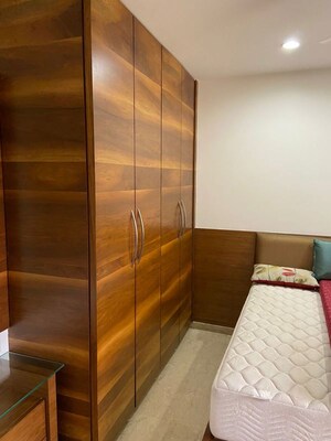 Room in 3 BHK Apartment at Chayya Apartment, Khar West – for Sale