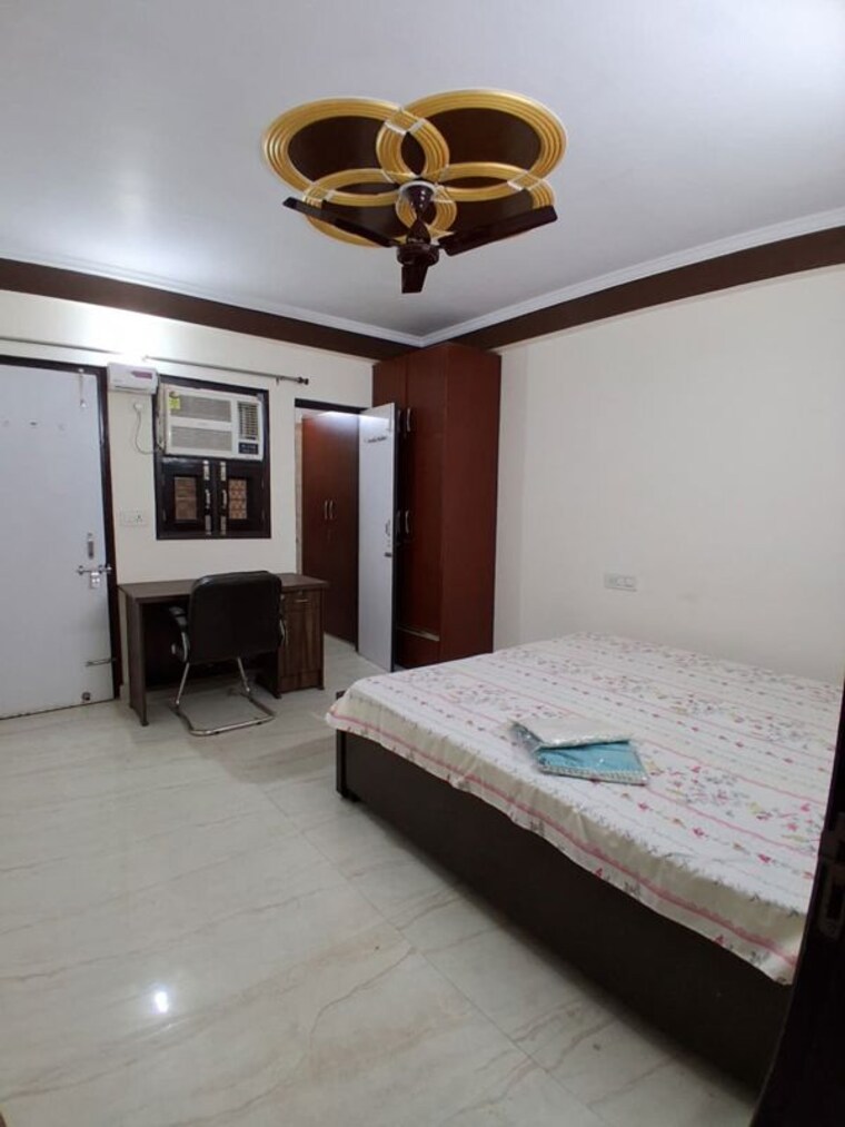 Bedroom, sector 52 3 Bedroom 265 Sq.Yd. Builder Floor In Sector 52 Gurgaon 10751915