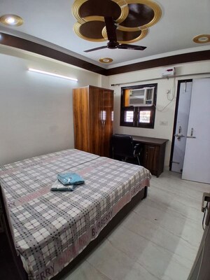 Bedroom in 3 BHK Builder Floor at Sector 52 – for Rent