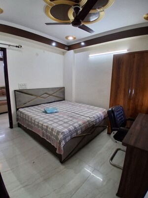 Bedroom in 3 BHK Builder Floor at Sector 52 – for Rent