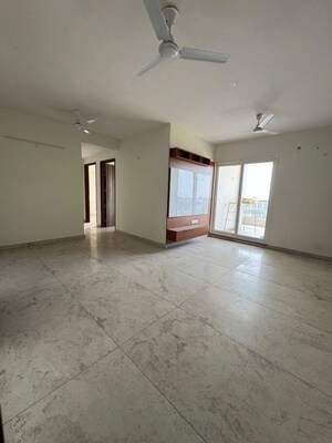 Room in 3 BHK Apartment at Malwa Escon Primera, International Airport Road – for Rent