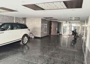 Parking in 3 BHK Builder Floor at Rajouri Garden – for Rent