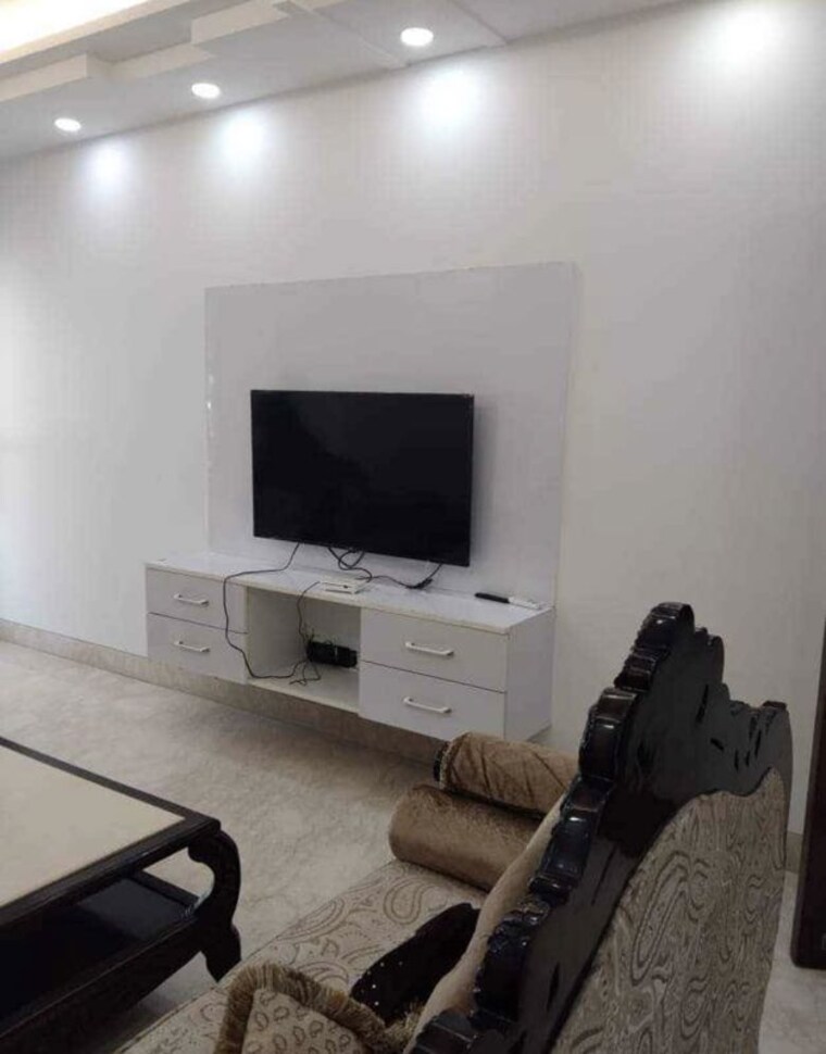 Team Area, rajouri garden 3 Bedroom 140 Sq.Yd. Builder Floor In Rajouri Garden Delhi 10751946