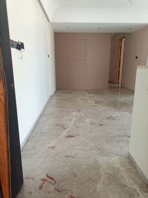 Room in 3 BHK Apartment at Rosa Manhattan, Ghodbunder Road – for Rent