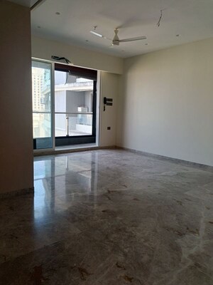 Room in 3 BHK Apartment at Rosa Manhattan, Ghodbunder Road – for Rent