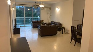 Living Room in 4 BHK Apartment at DLF The Icon, Dlf Phase V – for Sale