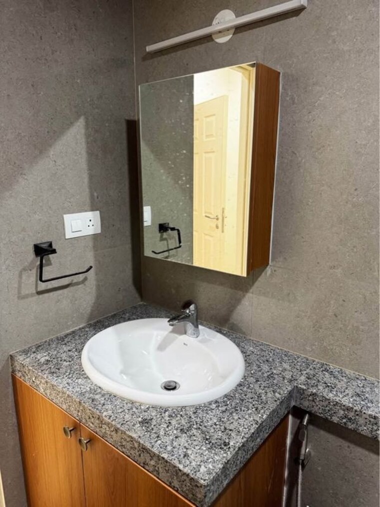 Bathroom, sobha-victoria-park 3 Bedroom 1833 Sq.Ft. Apartment In Hennur Road Bangalore 10751965
