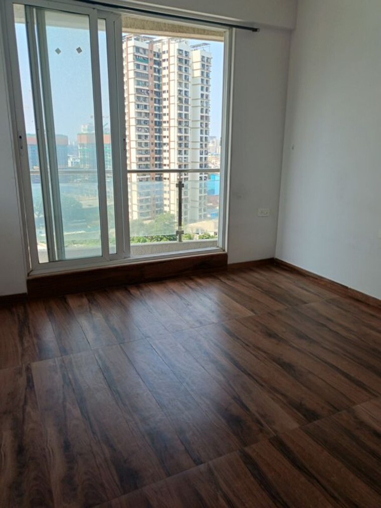 Room, rosa-manhattan 3 Bedroom 1000 Sq.Ft. Apartment In Ghodbunder Road Thane 10751974