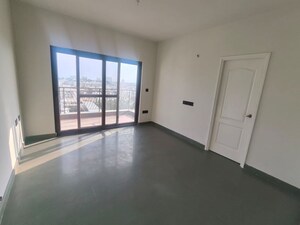 Room in 3 BHK Apartment at Centreo , Kanakapura Road – for Sale