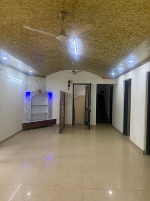 Room in 3 BHK Builder Floor at East Of Kailash – for Rent