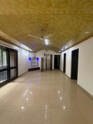 3 BHK Builder Floor For Rent in East Of Kailash