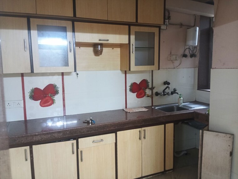 Kitchen, vidhi-apartment-ip-extension 3 Bedroom 1100 Sq.Ft. Apartment In Ip Extension Delhi 10752011