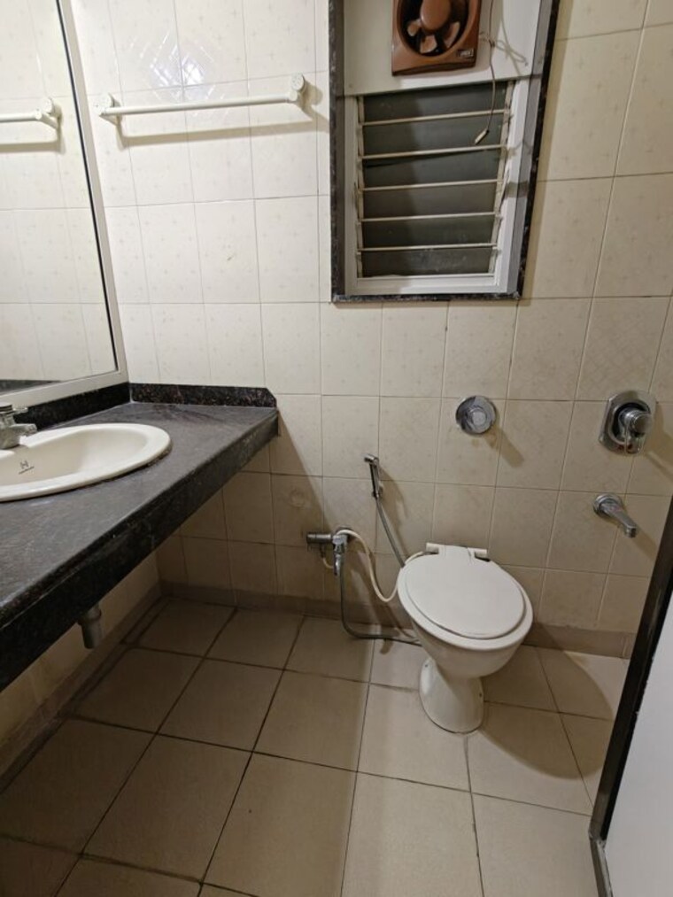 Bathroom, windsor-garden-enclave 2 Bedroom 1040 Sq.Ft. Apartment In Vasant Vihar Thane 10752009