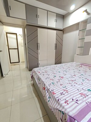 Bedroom in 2 BHK Apartment at Windsor Garden Enclave, Vasant Vihar – for Rent