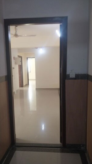 Room in 2 BHK Apartment at Ivory Towers CHS LTD, Bhakti Park – for Sale