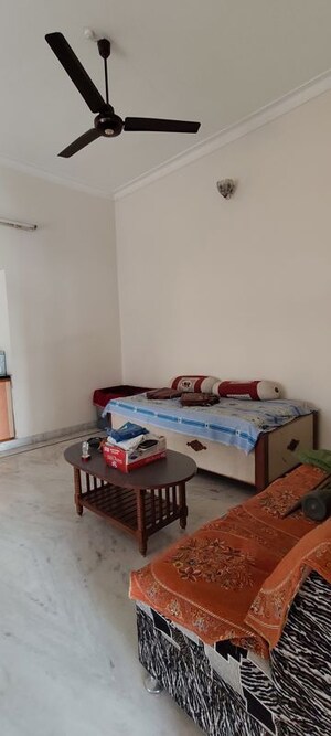 Bedroom in 3.5 BHK Villa at Shankar Nagar – for Rent