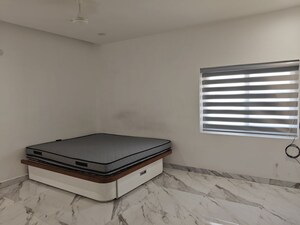 Room in 3 BHK Builder Floor at Kakatiya Hills, Jubilee Hills – for Rent