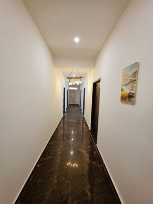 Building Lobby in Studio Builder Floor at DLF Qerwa, Sector 28 – for Rent