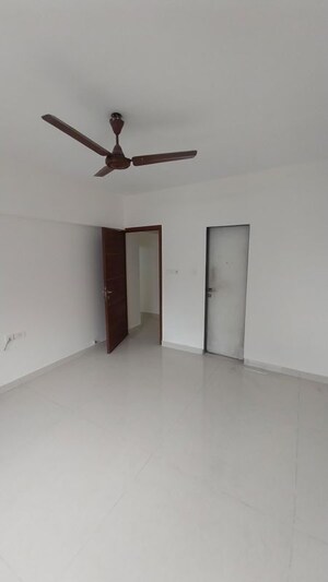 Room in 2 BHK Apartment at Ivory Towers CHS LTD, Bhakti Park – for Sale
