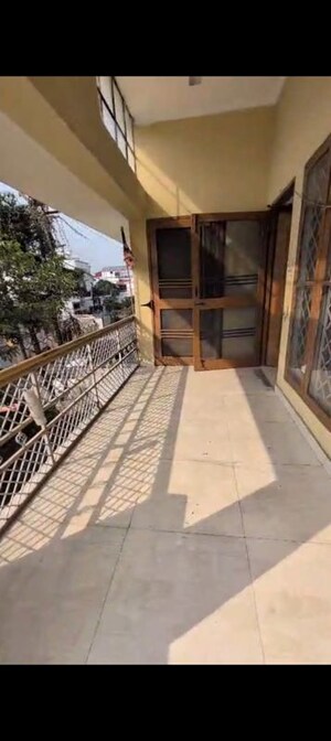 2 BHK Builder Floor For Rent in Ballupur
