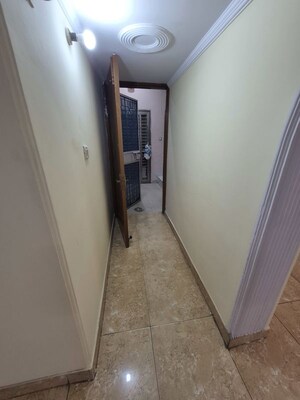  3.5 BHK Apartment at Mayur Vihar – for Rent