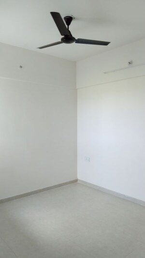 Room in 1 BHK Apartment at Runwal Primrose, Dombivli East – for Rent