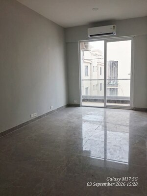 Room in 3 BHK Builder Floor at Signature Global City 92, Sector 92 – for Rent