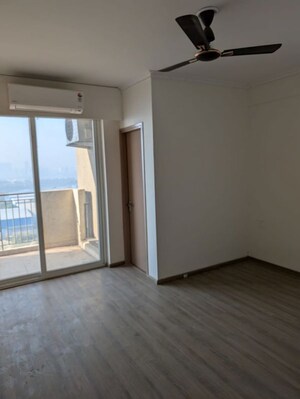 Room in 4 BHK Apartment at Pareena Coban Residences, Sector 99a – for Sale