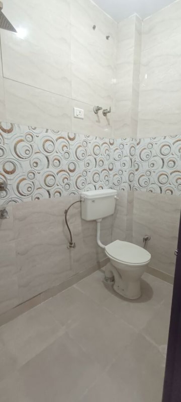 Bathroom, jawahar park 3 Bedroom 125 Sq.Yd. Builder Floor In Jawahar Park Delhi 10752104
