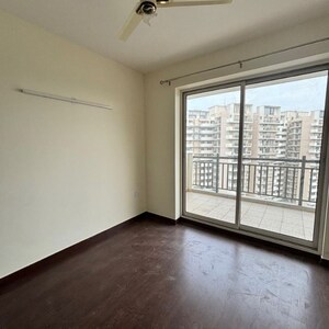 Room in 3 BHK Apartment at Bestech Park View Altura, Sector 79 – for Rent