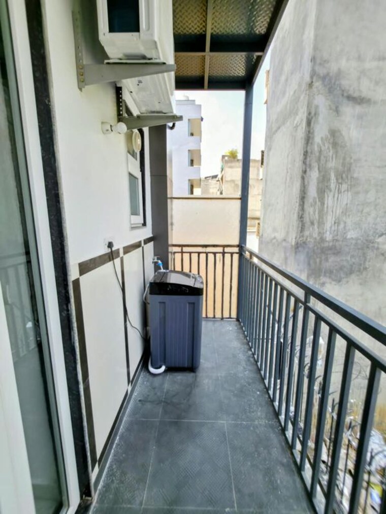 Balcony, the-grand Studio 300 Sq.Ft. Builder Floor In Sector 52 Gurgaon 10752110