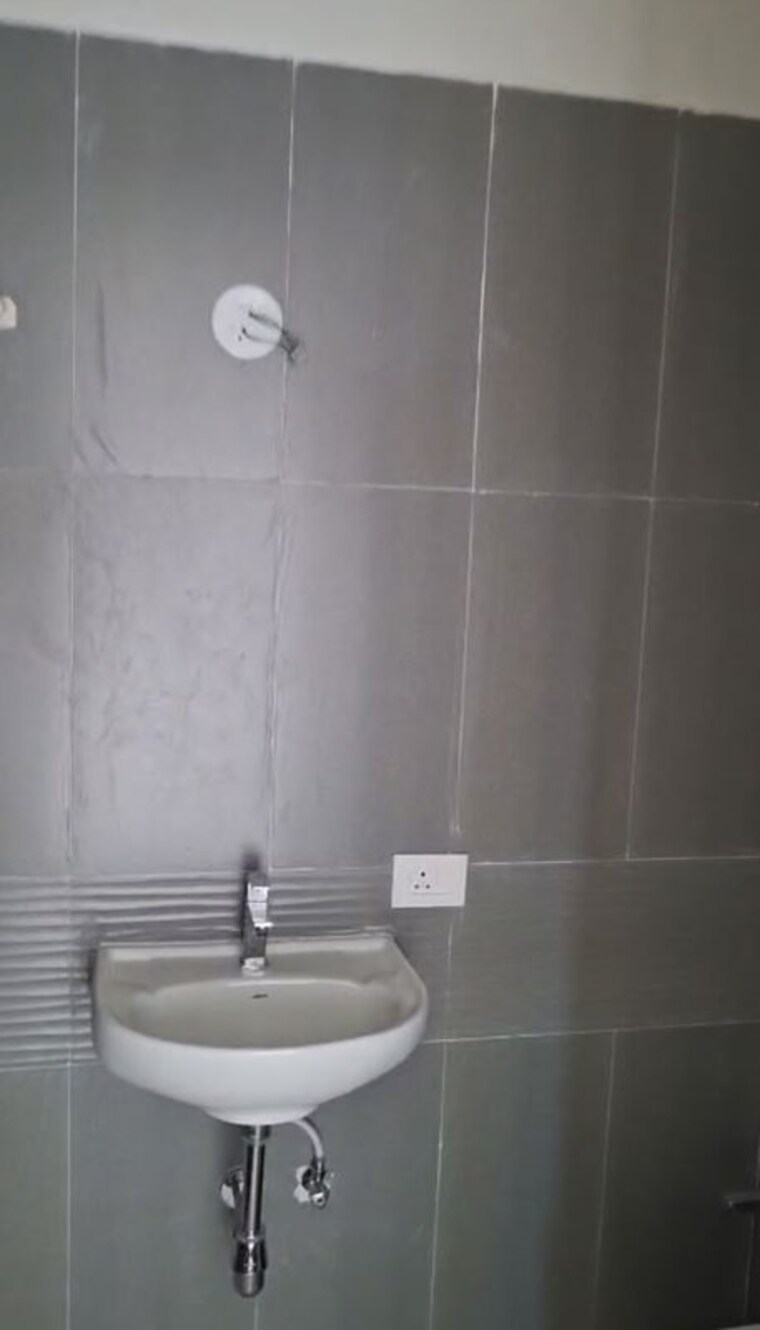 Bathroom, puneet-shivalaya 1 Bedroom 379 Sq.Ft. Apartment In Tagore Nagar Mumbai 10752086