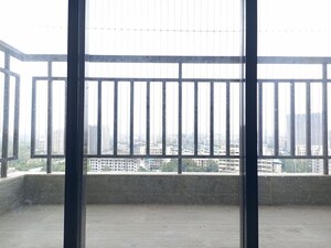 Room in 1 BHK Apartment at Runwal Gardens Phase 2, Dombivli East – for Rent