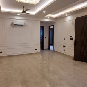 Living Room in 3 BHK Apartment at Sector 71 – for Rent