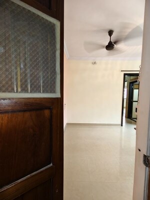 Furnished Amenities in 1 BHK Apartment at Preeti Sagar CHS, Borivali West – for Rent