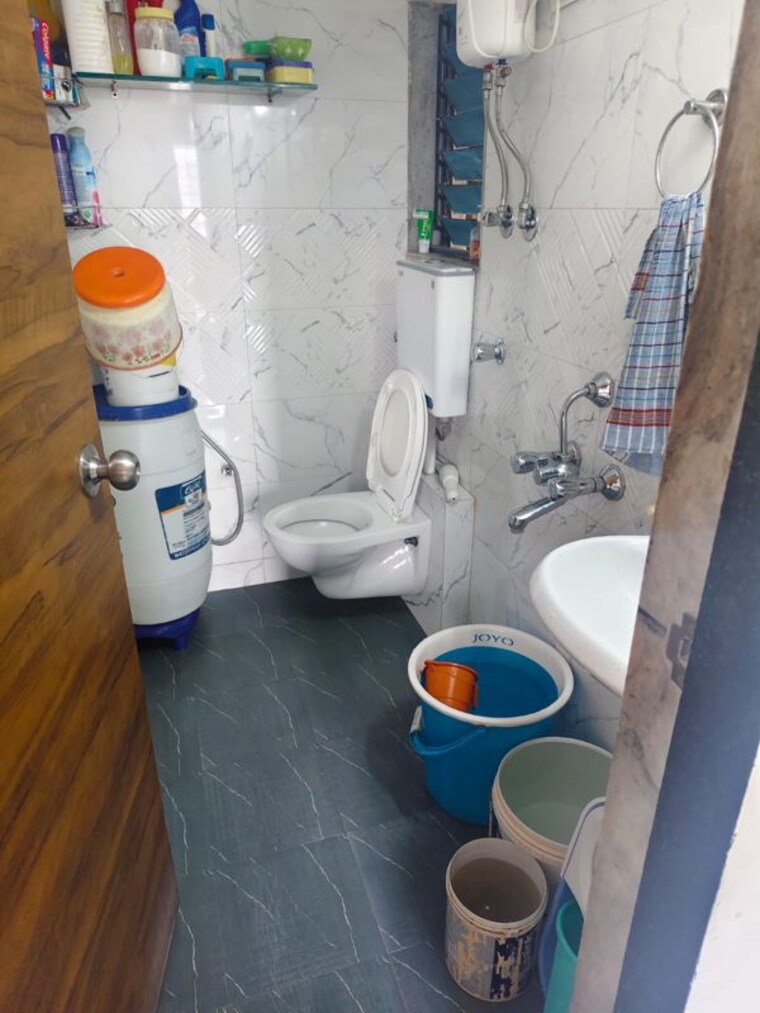 Bathroom, rustomjee-urbania-atelier 2 Bedroom 610 Sq.Ft. Apartment In Thane West Thane 10752147