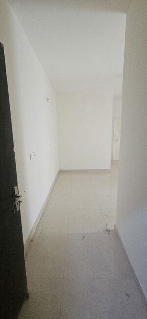 Room in 2 BHK Apartment at Signature The Millennia 4, Sector 37d – for Sale