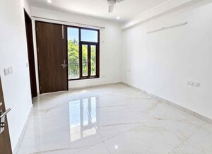 Room in 3 BHK Builder Floor at Subhash Nagar – for Rent
