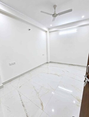 Room in 3 BHK Builder Floor at Subhash Nagar – for Rent